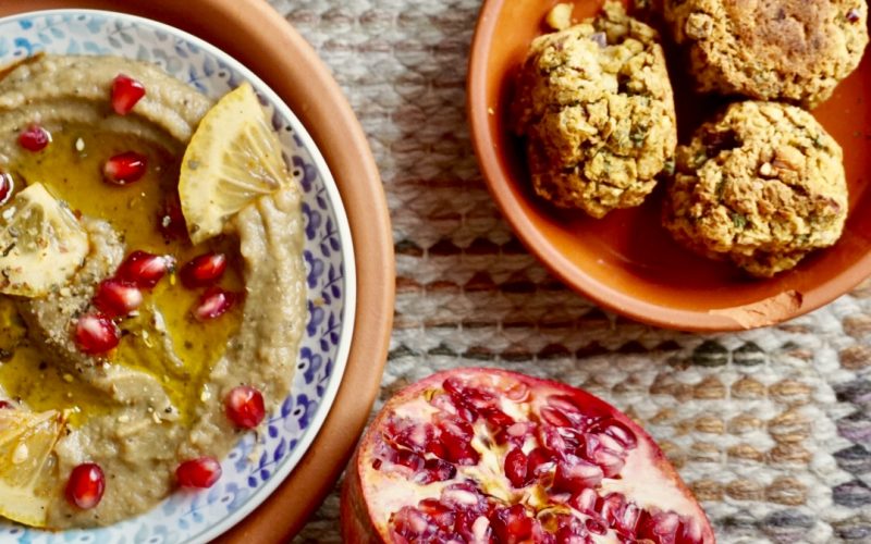 Gebackene Falafel mit Baba Ganoush, eingelegten Zitronen und Dukkah
